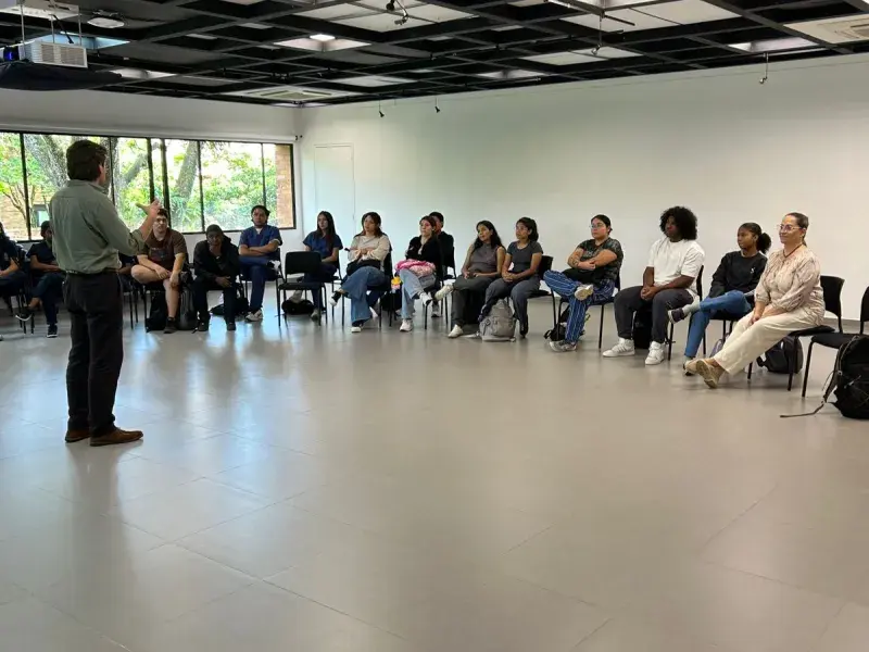 Profesor Tomasz Szubart en la Javeriana Cali